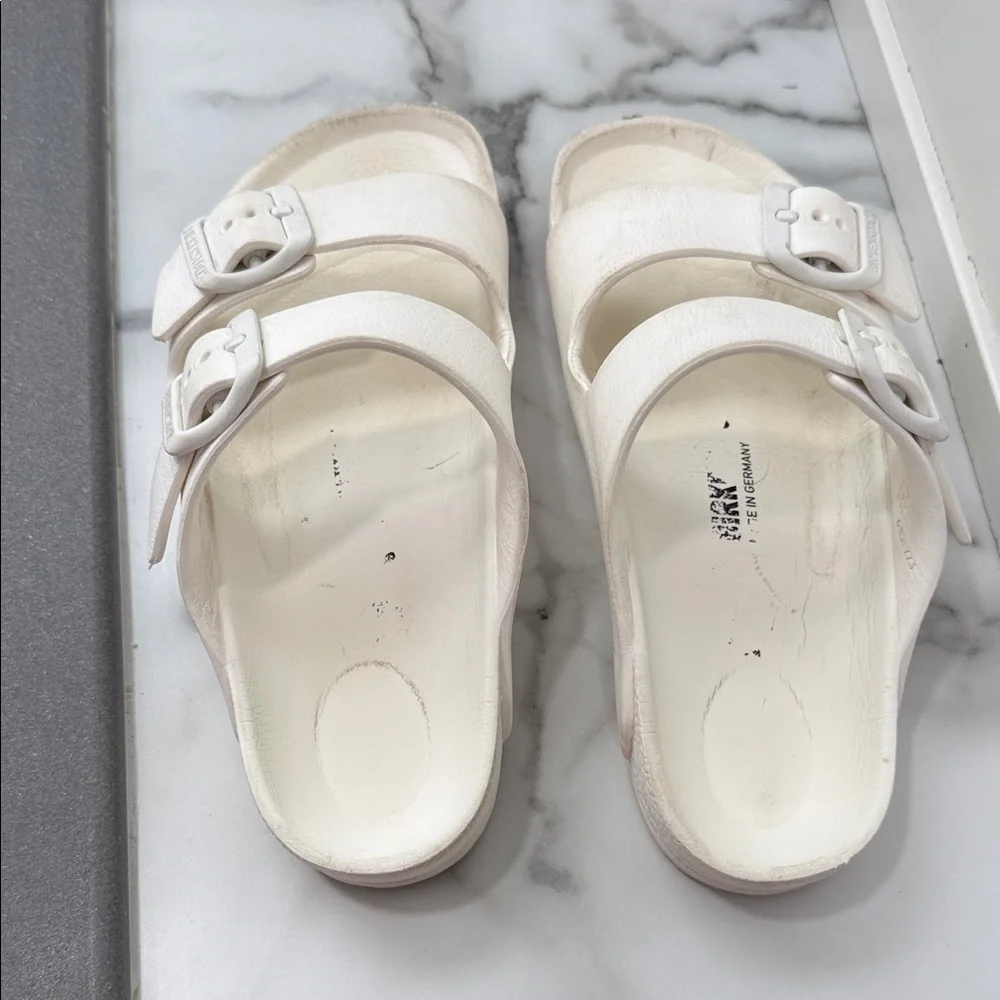 Birkenstock Arizona Essentials EVA in white Kids size 31
